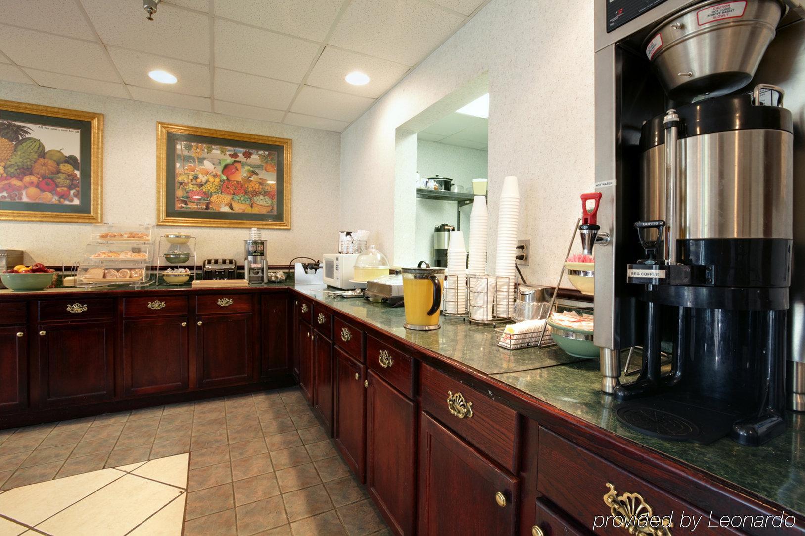 Lexington Suites Of Джонсборо Ресторан фото